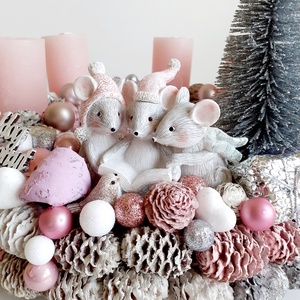 Adventi asztaldísz-Rózsaszín egerek - karácsony - adventi díszek - adventi koszorú - Meska.hu