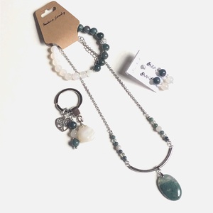 Mohaachát és fehér (béke) achát garnitúra - nyaklánc, karkötő, fülbevaló és kulcstartó - ékszer - ékszerszett - Meska.hu