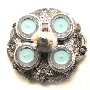 Kis méretű ezüst - menta adventi koszorú mécsesekkel - karácsony - adventi díszek - adventi koszorú - Meska.hu