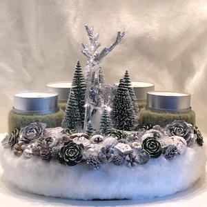 Adventi koszorú mécsesekkel és akril szarvassal, fenyőkkel, Karácsony, Adventi díszek, Adventi koszorú, Virágkötés, MESKA
