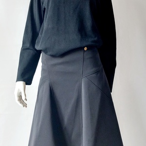 Gianni Versace Collection fekete pulóver és szoknya szett M méret, Ruha & Divat, Női ruha, Pulóver, Varrás, MESKA