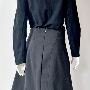 Gianni Versace Collection fekete pulóver és szoknya szett M méret - ruha & divat - női ruha - pulóver - Meska.hu Gianni Versace Collection fekete pulóver és szoknya szett M méret - ruha & divat - női ruha - pulóver - Meska.hu