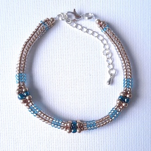 Áttetsző kék árnyalatok és arany,  gyöngyös karkötő + fülbevaló szett - ékszer - ékszerszett - Meska.hu