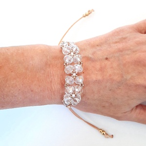 Áttetsző csiszolt üveg, viaszolt zsinóros karkötő - ékszer - karkötő - gyöngyös karkötő - Meska.hu