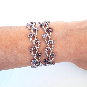 Gyöngyös két soros karkötő vagy rövid állású nyaklánc - lilás ezüstös, Ékszer, Karkötő, Gyöngyös karkötő, Ékszerkészítés, Gyöngyfűzés, gyöngyhímzés, MESKA