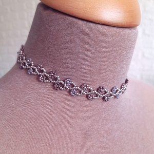 Gyöngyös két soros karkötő vagy rövid állású nyaklánc - lilás ezüstös - ékszer - karkötő - gyöngyös karkötő - Meska.hu