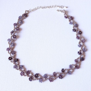 Gyöngyös két soros karkötő vagy rövid állású nyaklánc - lilás ezüstös - ékszer - karkötő - gyöngyös karkötő - Meska.hu