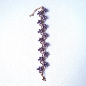 Lila gyöngyös virágos karkötő - ékszer - karkötő - gyöngyös karkötő - Meska.hu