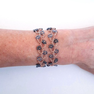 Gyöngyös két soros karkötő vagy rövid állású nyaklánc - szürke, réz, Ékszer, Karkötő, Gyöngyös karkötő, Ékszerkészítés, Gyöngyfűzés, gyöngyhímzés, MESKA