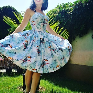 Pinup Rockabilly ruha, kék tukán és trópusi mintás, virágos - ruha & divat - női ruha - ruha - Meska.hu