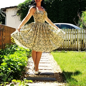 Pinup Rockabilly ruha, százszorszép mintás, virágos sárga  - ruha & divat - női ruha - ruha - Meska.hu