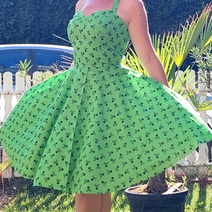 Pinup Rockabilly ruha Koponyás Zöld Halloween , Otthon & Életmód, Dekoráció, Halloween, Halloweeni jelmez és kiegészítők, Varrás, MESKA