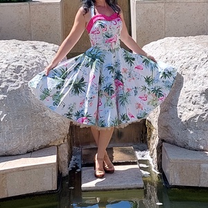 Folk Rockabilly ruha flamingo és palma mintás fodorral LIMITÁLT  - ruha & divat - női ruha - ruha - Meska.hu