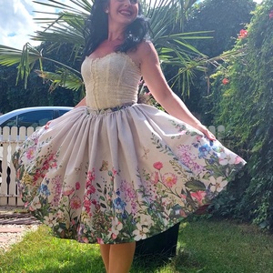 Rockabilly szoknya mezei viragos bordürös, Ruha & Divat, Női ruha, Szoknya, Varrás, MESKA