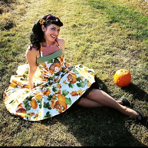 Pinup Rockabilly ruha LIMITALT retro tökök Halloween , Otthon & Életmód, Dekoráció, Halloween, Halloweeni jelmez és kiegészítők, Varrás, MESKA