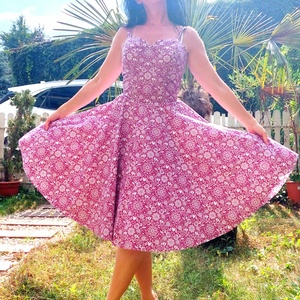 Pinup Rockabilly ruha népi kalocsai, matyó mintás  - otthon & életmód - dekoráció - halloween - halloweeni jelmez és kiegészítők - Meska.hu