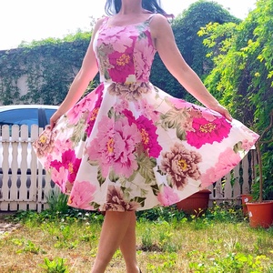 Folk Rockabilly ruha, viragos menyecske, mintás  - Meska.hu