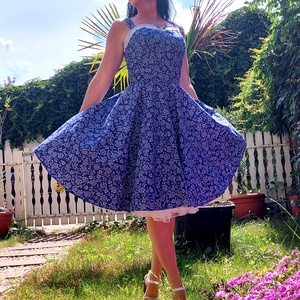 Pinup Rockabilly ruha, kékfestő mintás, virágos, madeira csipkés, népi - ruha & divat - női ruha - ruha - Meska.hu