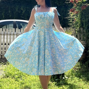 Pinup Rockabilly ruha,  százszorszép  margaréta kamilla mintás LIMITÁLT  - Meska.hu