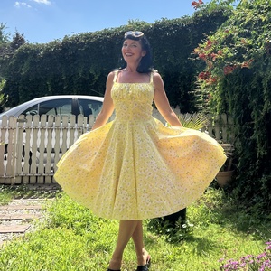 Pinup Rockabilly ruha,  százszorszép  margaréta kamilla mintás LIMITÁLT  - Meska.hu