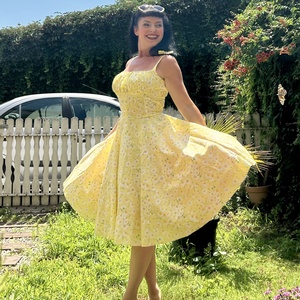 Pinup Rockabilly ruha,  százszorszép  margaréta kamilla mintás LIMITÁLT  - ruha & divat - női ruha - ruha - Meska.hu