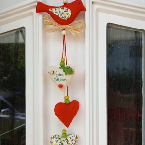 Piros fészekrakó madárka Édes Otthon felirattal - otthon & életmód - dekoráció - fali és függő dekoráció - függődísz - Meska.hu