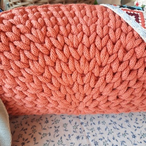 Horgolt crossbody - táska & tok - kézitáska & válltáska - vállon átvethető táska - Meska.hu