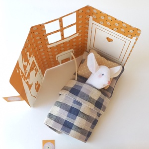 Egérke - textil-, marokjáték gyufásdobozban, kihajtogatható mini hálószobával - játék & sport - plüssállat & játékfigura - egér - Meska.hu