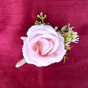 Vőlegény/ Fiú tanú kitűző, rózsaszín rózsás - esküvő - kiegészítők - kitűző - Meska.hu