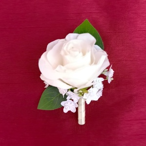 Vőlegény/ Tanú kitűző fehér selyemrózsás, Esküvő, Kiegészítők, Kitűző, , 
                                Az esküvő életünk egyik legszebb és legmeghatározóbb pillanata – e..., MESKA