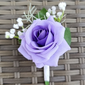 Vőlegény/Tanú kitűző lilarózsával - Meska.hu