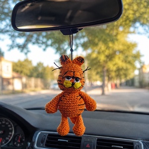 Garfield kabala, autódísz (horgolt) - otthon & életmód - autó - visszapillantó dísz - Meska.hu