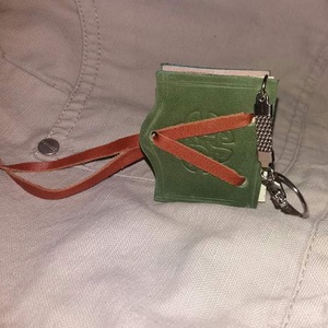 Könyv alakú notesz kulcstartó -  - Meska.hu