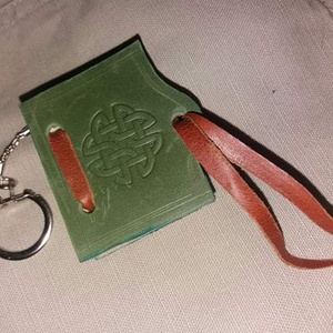 Könyv alakú notesz kulcstartó -  - Meska.hu