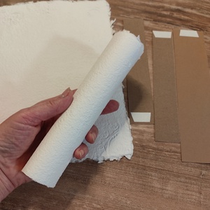  Fehér merített A4-es kézműves papír 2 db + 1 db A3 fehér, antiikolt széllel - otthon & életmód - papír, írószer - ajándékozás kellékei - ajándékkísérő - Meska.hu