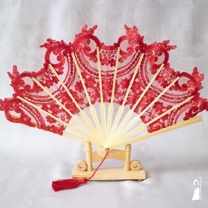 Cherry vörös csipke legyező - esküvő - dekoráció - helyszíni dekor - Meska.hu