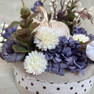 őszi asztaldísz lila - bézs [tök, krizantém, hortenzia] - otthon & életmód - dekoráció - virágdísz és tartó - koszorú - Meska.hu