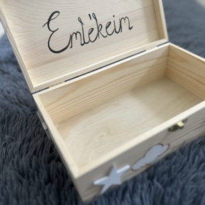 Alvó Macis Emlékőrző doboz - otthon & életmód - babaszoba, gyerekszoba - babaszoba dekoráció - Meska.hu