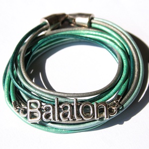UTOLSÓ DARABOK! Balaton - karkötő színes hengerbőrből - ékszer - karkötő - karkötő medállal - Meska.hu