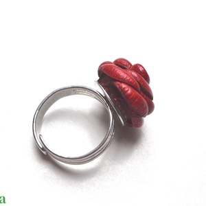 Rózsa-gyűrű valódi bőrből - ékszer - gyűrű - statement gyűrű - Meska.hu