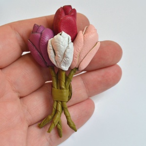 Tulipáncsokor-kitűző valódi bőrből  - ékszer - kitűző és bross - Meska.hu