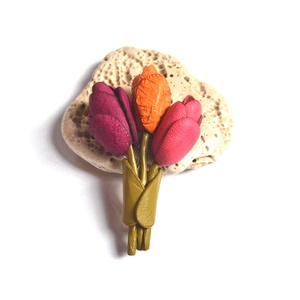 Tulipáncsokor-kitűző valódi bőrből  - Meska.hu