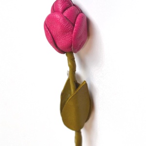 Pink tulipán-kitűző valódi bőrből  - ékszer - kitűző és bross - Meska.hu