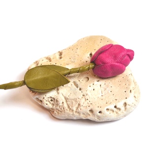 Pink tulipán-kitűző valódi bőrből , Ékszer, Kitűző és Bross, Kitűző, Bőrművesség, Ékszerkészítés, MESKA