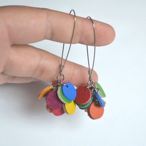 Multicolor-extra lógós fülbevaló valódi bőrből - ékszer - fülbevaló - lógó fülbevaló - Meska.hu