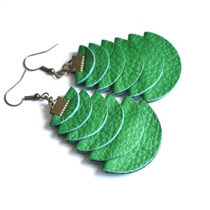 Azték istennő-Mimosa Green-fülbevaló valódi bőrből - ékszer - fülbevaló - lógó fülbevaló - Meska.hu