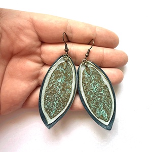 Spirit Turquoise-fülbevaló valódi bőrrel - ékszer - fülbevaló - lógó csepp fülbevaló - Meska.hu