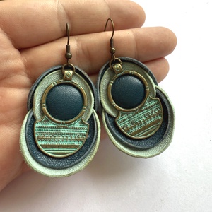 Spirit Turquoise-fülbevaló valódi bőrrel - ékszer - fülbevaló - lógó csepp fülbevaló - Meska.hu
