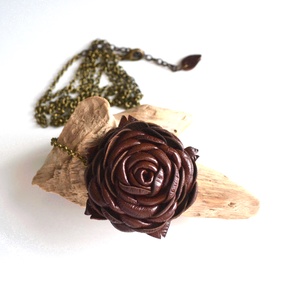 Csokoládé rózsa-hosszú nyaklánc valódi bőrrel - ékszer - nyaklánc - hosszú nyaklánc - Meska.hu