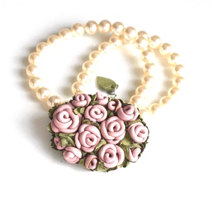 Bridgerton-rózsás nyakék/bross-valódi bőrrel, Ékszer, Nyaklánc, Hosszú nyaklánc, Bőrművesség, Ékszerkészítés, MESKA